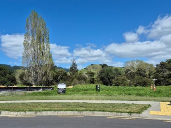 DESIGNER DELIGHT AT BAYSIDE by the SEA.