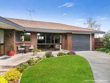 Modern Ease in the Heart of Taradale