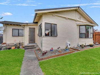 A Sunny Slice of Parkvale Life