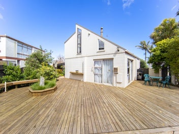 1,515m2 - Lifestyle, Land Bank or Develop