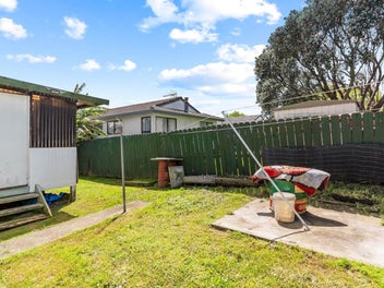 Modern Style Meets Family Comfort in Weymouth!