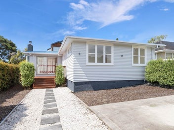 Affordable Freehold Gem in Top School Zone!