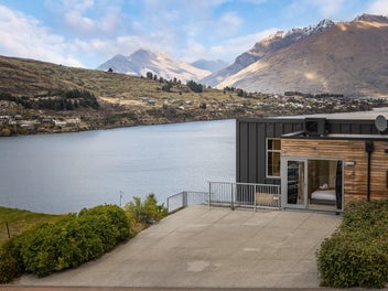 Luxury Lakeview Living with 365-Day VA Consent