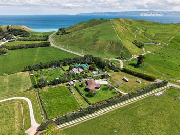 Coastal charm meets country calm!