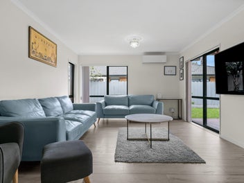 3+2 Bedroom With Potential Income!