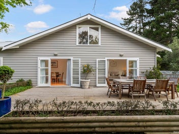 LIFESTYLE PROPERTY WITH INCOME POTENTIAL - BOMBAY