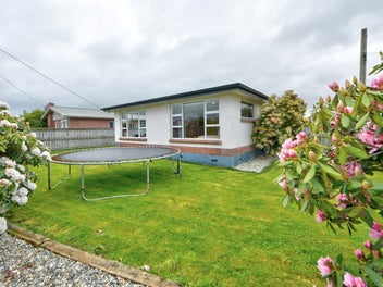 Family living in prime Gore location