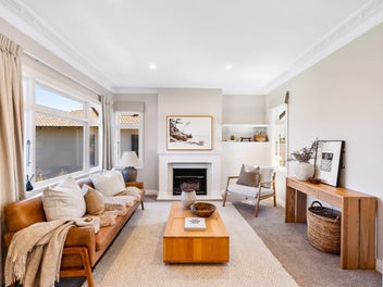 Iconic Home, Iconic Location