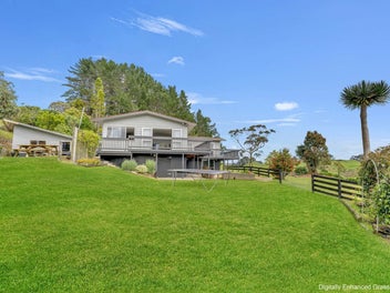 Elevated Living and Endless Views!