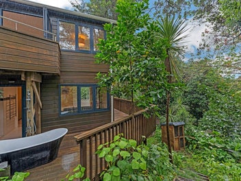Idyllic family home in a tranquil setting