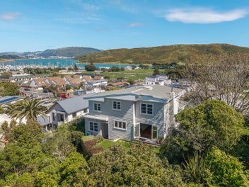 Private Oasis with Versatile Living & Views