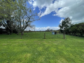 HOT NEW PRICE $759,000 Or Near Offer