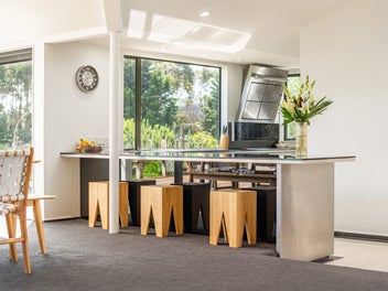 LUXURY LIVING - EFFORTLESS RURAL LIFESTYLE