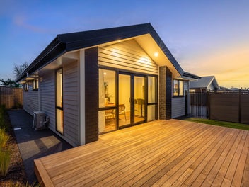 Brand New, The Complete Package!