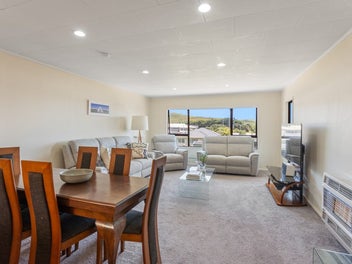 Little Gem in Prime Location - Deadline Sale