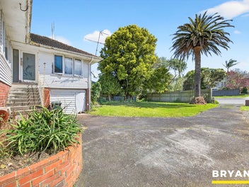 Big Land, Big Classic Bungalow