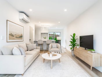 Stylish, Low-Maintenance Living on Freehold Title