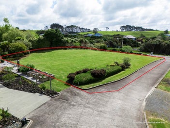 Coastal Charm, Garden Paradise