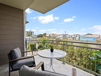 Smart Money – $555,000