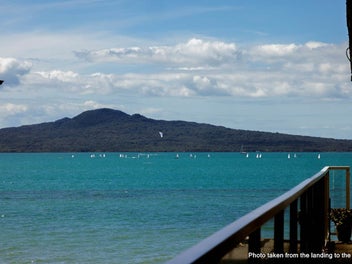 Tamaki Drive – Affordable Waterfront