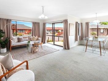 Central and Easy-Care - You Will Love Living Here!