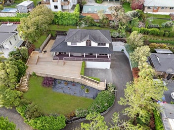 Spacious Family Living with Entertainer’s Deck