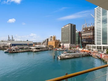 Affordable, Spacious & Light on the Waterfront