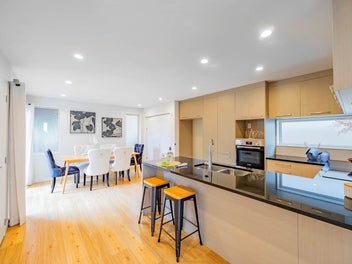 Quality Freestanding Home Near School & Reserve