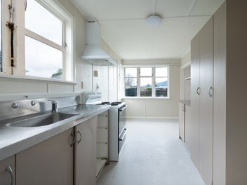 1940s bungalow in sought-after Glenholme