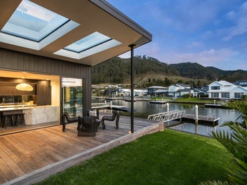 Luxury Coastal Retreat!