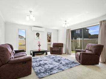 Modern Living in Upper Hutt, Steps from the City!