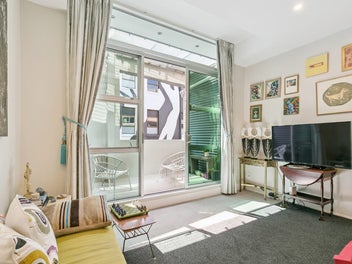 Overseas plans ahead - seriously for sale!