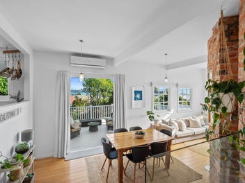 Garden Apartment with Charm & City Views