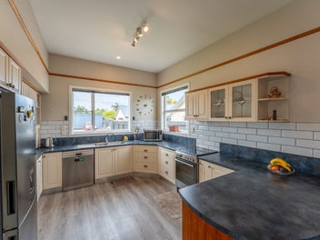 Love the Location, Live the Lifestyle