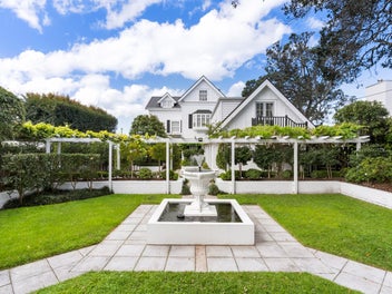 Grand Views, Coastal Prestige