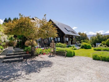 A remarkable view on Mountain View