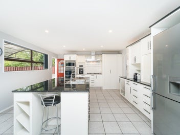 Simply perfect family home!
