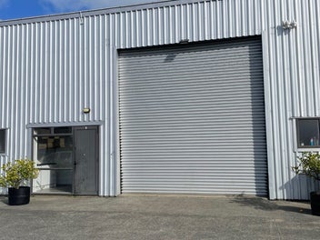 Image 1 of 7