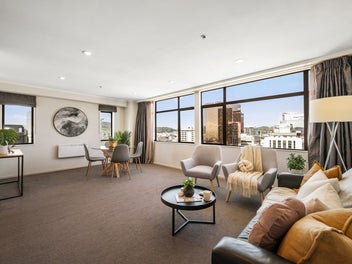 SUPER CENTRAL - SUPERB VALUE