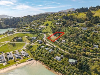 Double opportunity in a premier position