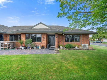 Make Your Move to Wattle Downs!