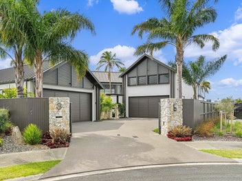 Jewel of Marsden Cove - award-winning waterfront