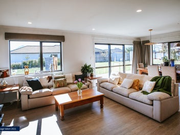 Family Home or Investment Gem in Riverside Park