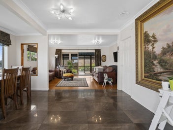 Fabulous Home, Bursting With Options