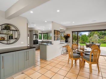 Motivated Vendors, Magnificent Lifestyle