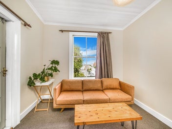 Cute Canongate Cottage