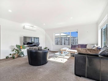 Your Easy-Care Oasis (in the Heart of Town)