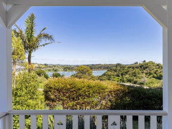 1920s Kauri Bungalow with Water Views