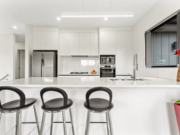 Space, Views, Versatility: Multigenerational Home