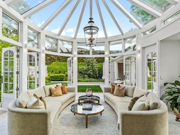 Modern Classicism on Arney Crescent